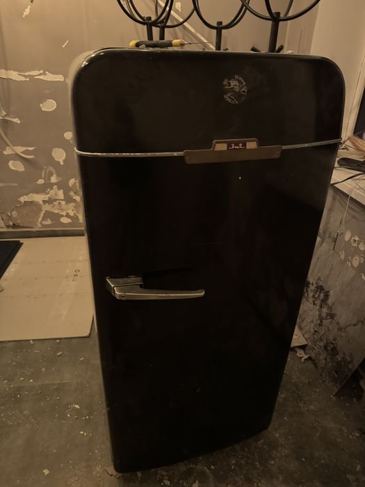 Холодильник отдам даром б/у