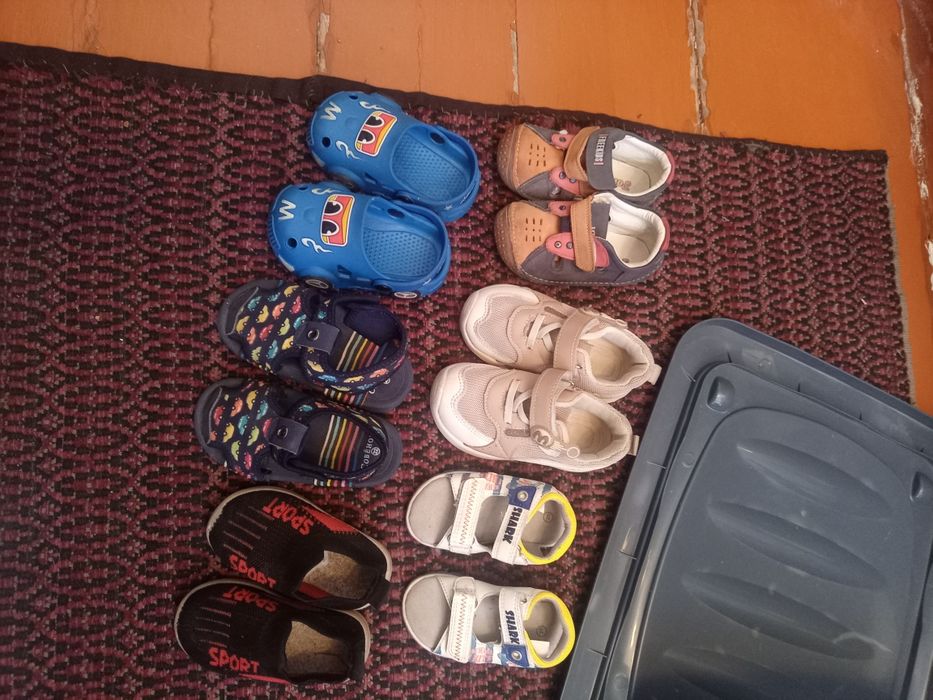 Продам обувь на мальчика 6 пар