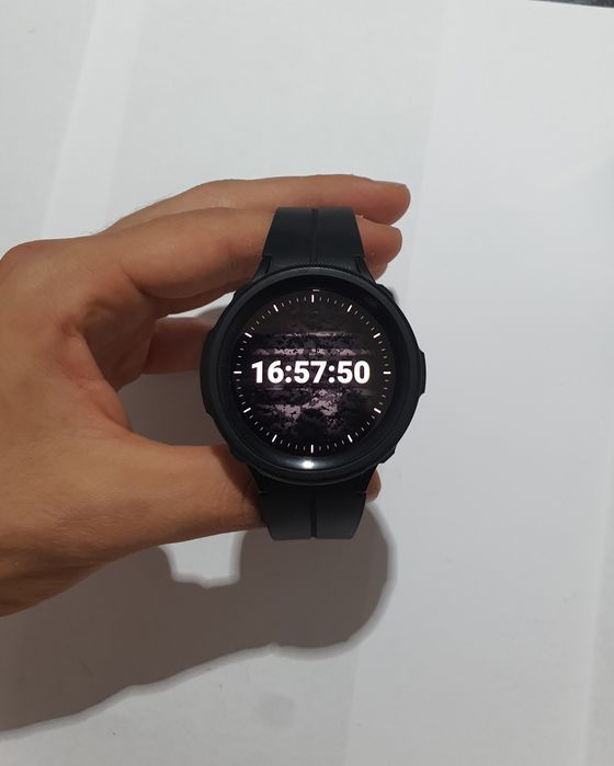 Smartwatch Samsung Galaxy Watch 5 Pro 45mm LTE 4G eSIM Titan Safir Cutie + Husă Spigen + Încărcător (update de soft: bateria tine 3 sau 6 zile cu eco)