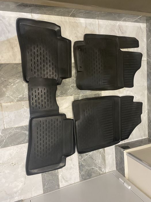 Продам полики оригинал на хюндай акцент