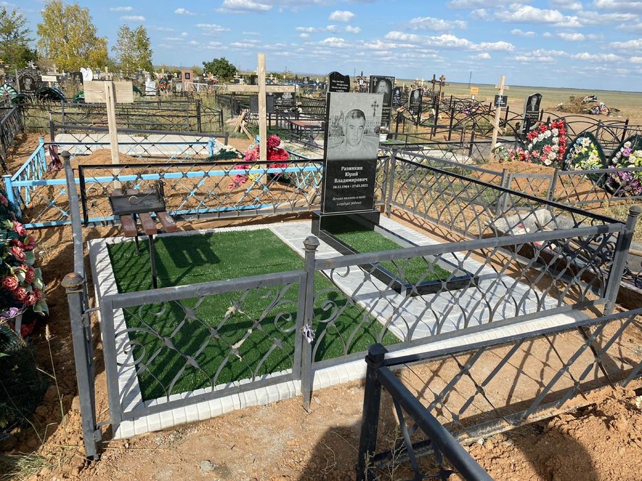 Изготовление памятников( гранит, мрамор), полумесяцы, кресты, оградки