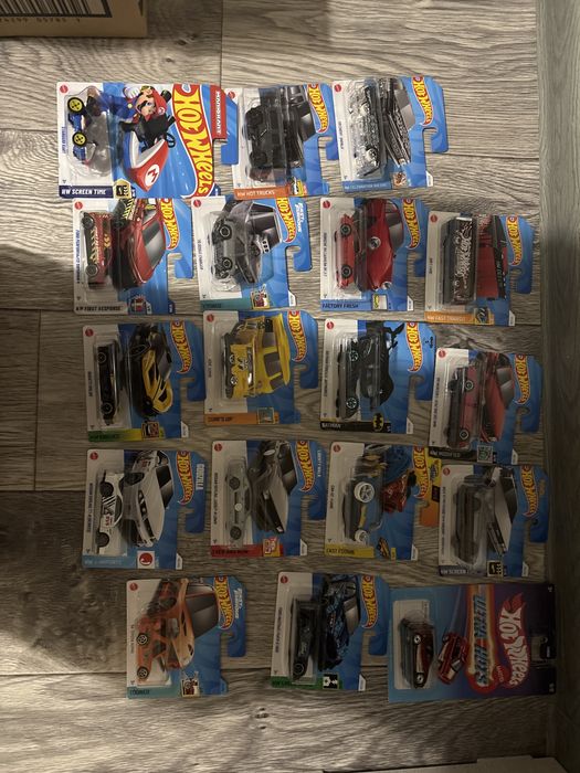 Hot wheels машинки