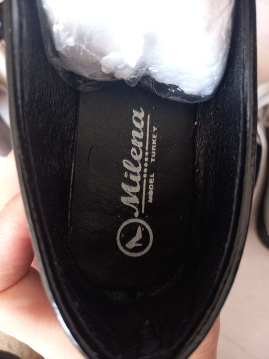 Продам детские туфли