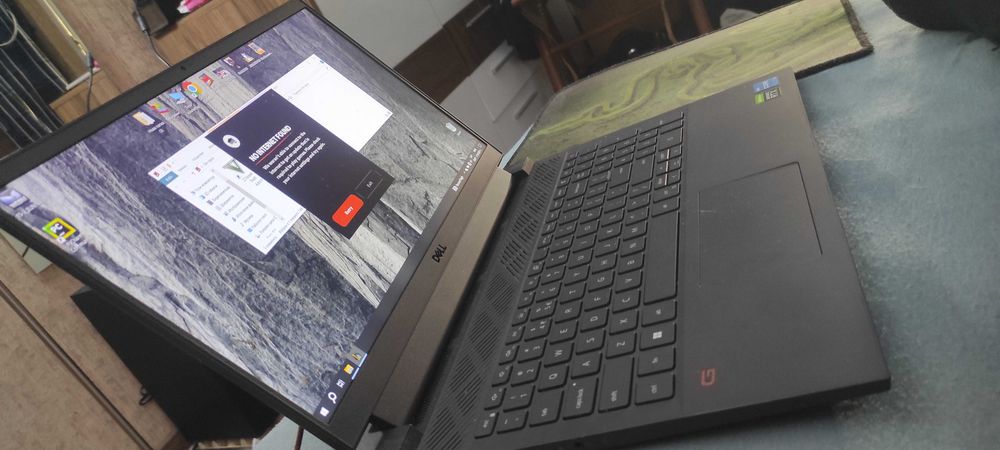 Лаптоп Gaming Dell G15 5511