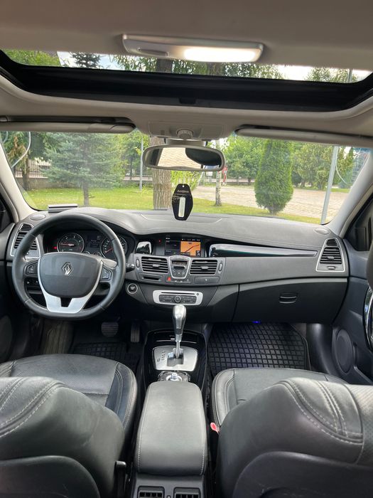 RENAULT Laguna