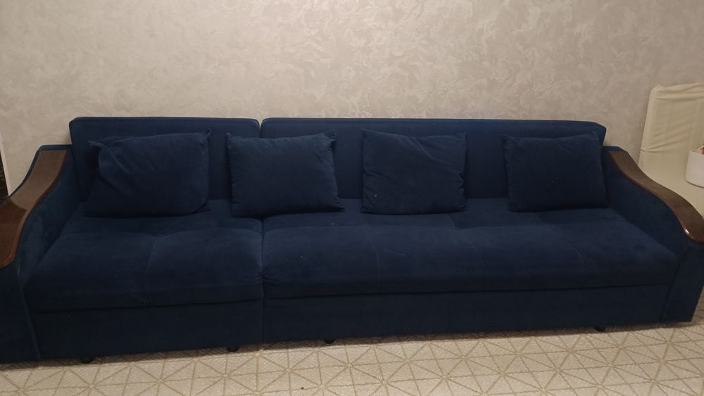 Диван 3 метр  в отличном Сост. 4 подушка