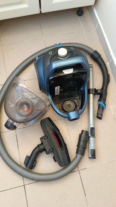 Пылесос Philips 2000w