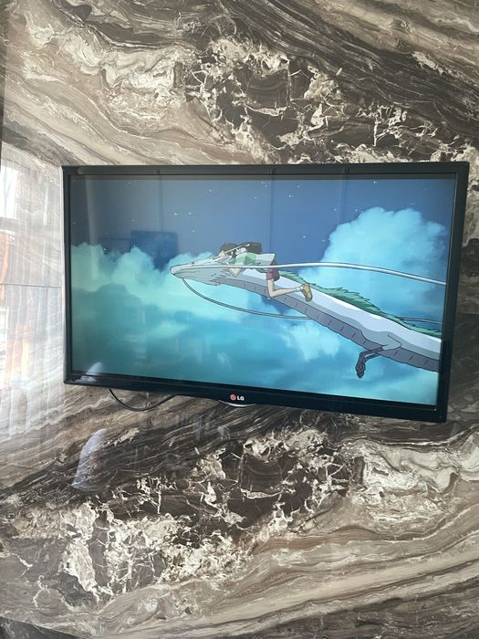 Телевизор LG 32LN570V-ZE