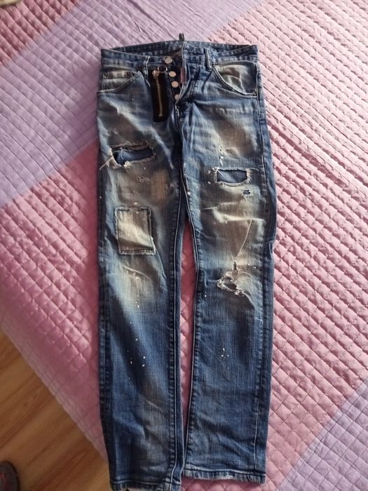 Дънки с накъсан ефект и кръпки не да еластични