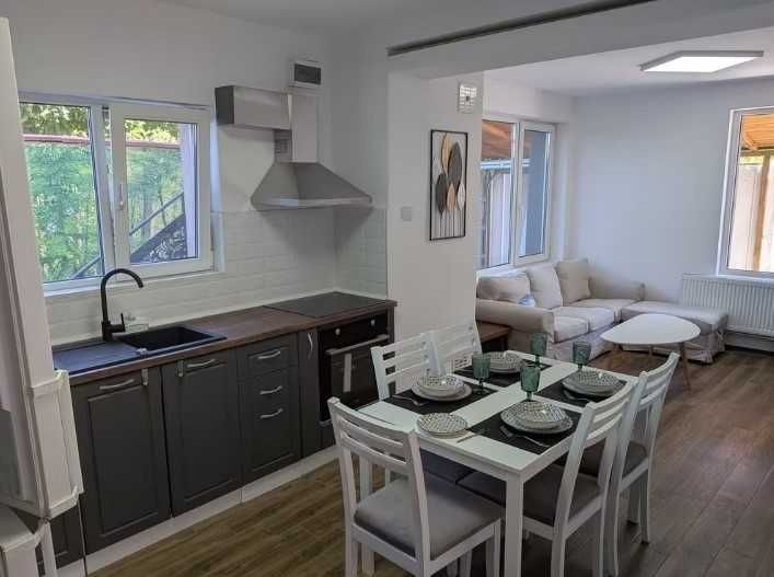 Дава се под наем Етаж от къща в София, Център - 90 кв.м за 716 € - Снимка #1