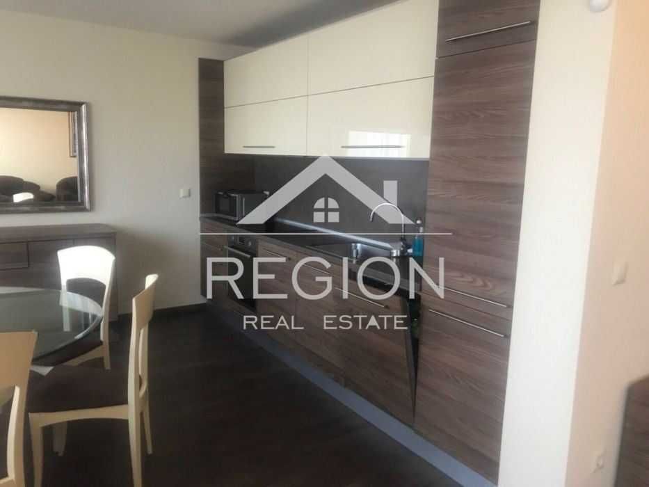 Дава се под наем Тристаен апартамент в Варна, Червен площад - 100 кв.м за 612 € - Снимка #1