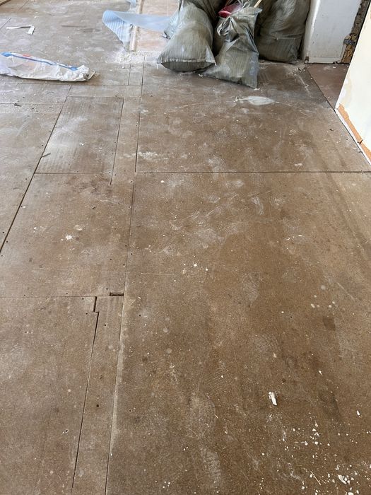 Продам ДВП 80 квадратов