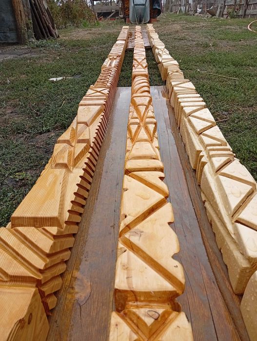 Grinzi sculptate pentru foișoare și terase