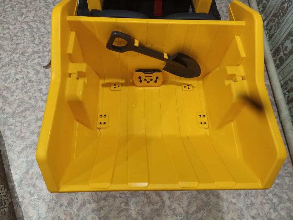 Продам детскую машину