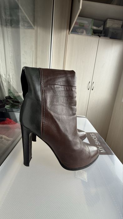 Обувь почти новая, кожа.