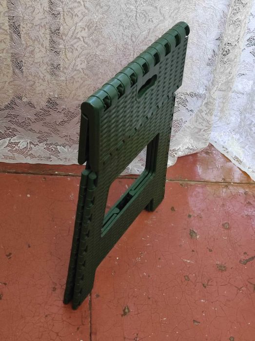 Табурет складной пластиковый