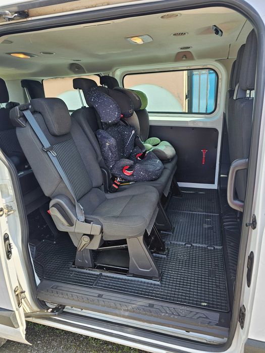 Ford Transit Custom 9 Locuri