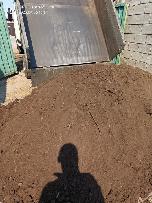 Плодородный слой чернозем перегной!!!