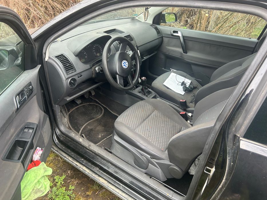 Vând vw polo, motor 1.2 benzină , an 2003