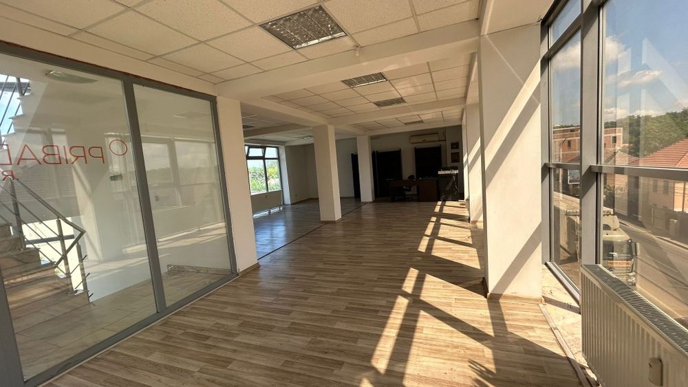 Cladire comerciala de vanzare !!!