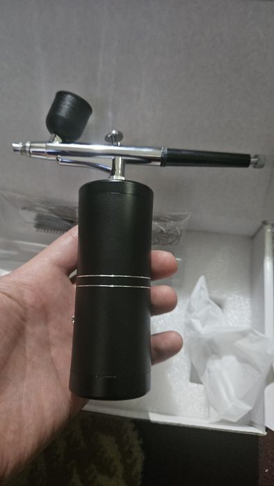 Bezpravadnoy mini kompressor kraska