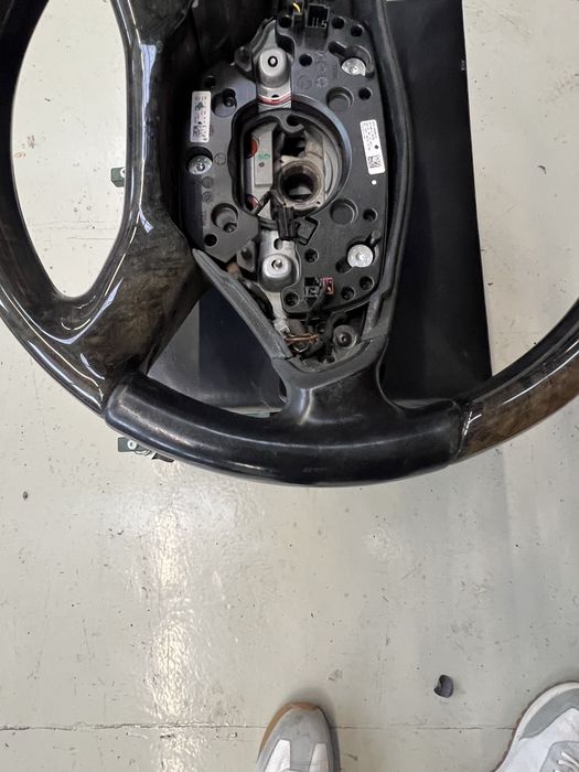 Махагонов волан с пера Mercedes W221 Facelift S класа