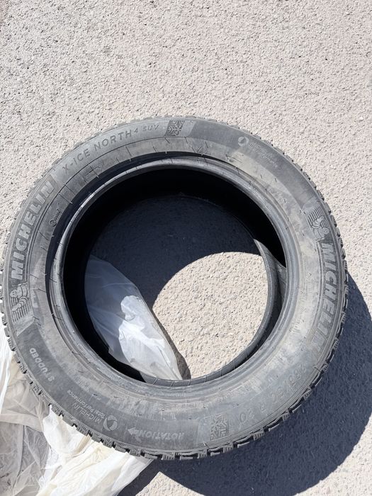 Продам шипованные зимние шины MICHELIN