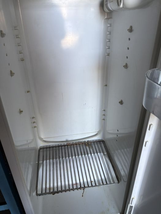 Продам рабочий холодильник