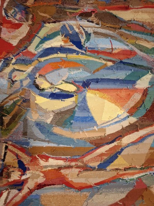 Ретро гоблен с абстрактен gизайн.
Композиция