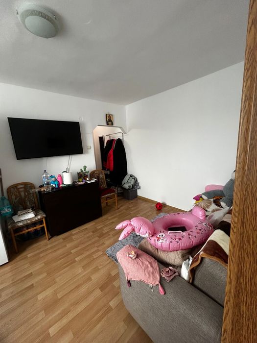 Vand apartament 2 camera Gheorhe Petrascu