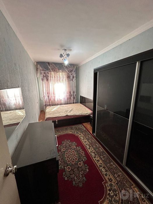 Продаётся трёхкомнатная на м-в Авиасозлар 2