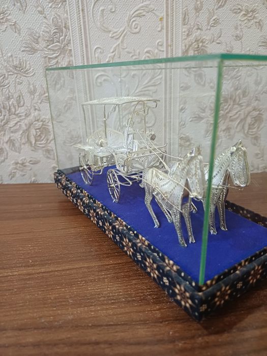 Сувенир фигурка кони ручя работа