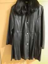 Кожено палто с яка от дълъг косъм