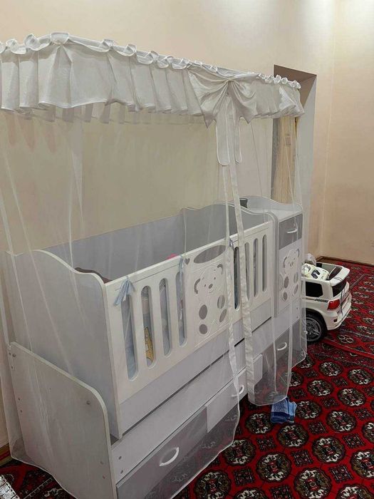 Bolalar karovati kam ishlatilgan