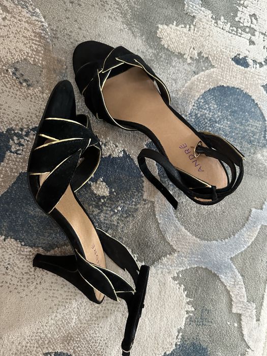 Sandale cu toc Andre Paris marime 36