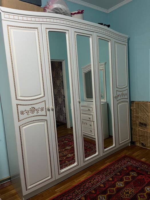 Спальный гарнитур