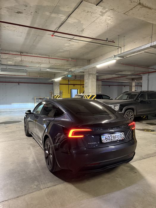 Тесла модел 3 2024