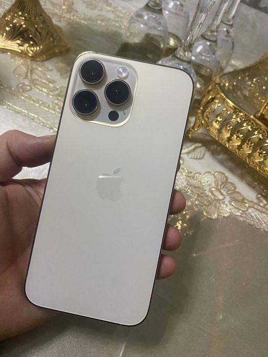 Iphone 14 pro max ideal Gold rangda