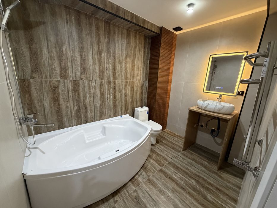 Своя Юнусабад-13 Новстройка 3/3/8 Кирпичный дом Евро ремонт под ключ