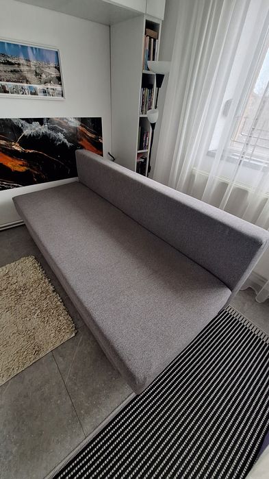 Vând canapea extensibila cu lada de depozitare