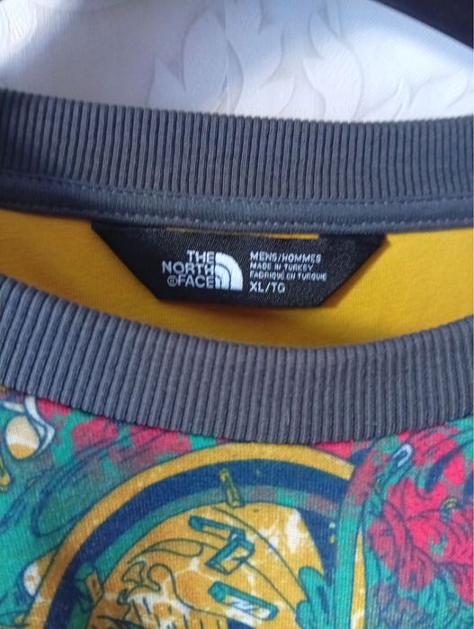 The North Face Fine 2 Crew  "Leopard Yellow Genesis Print"