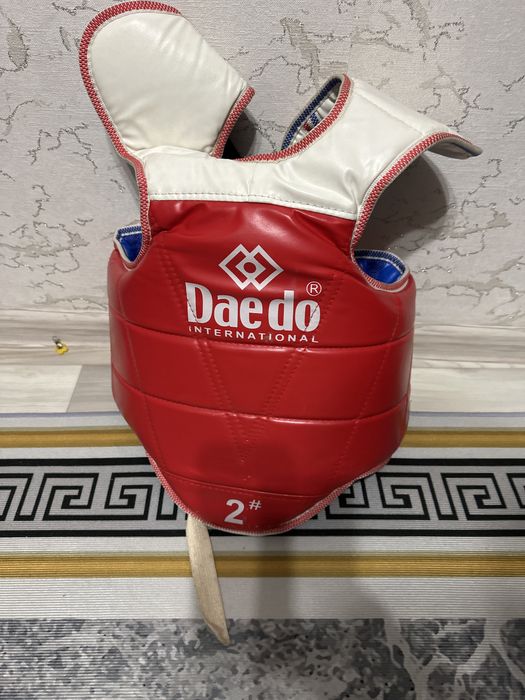 Щит, протектор , перчатки Таеквандо