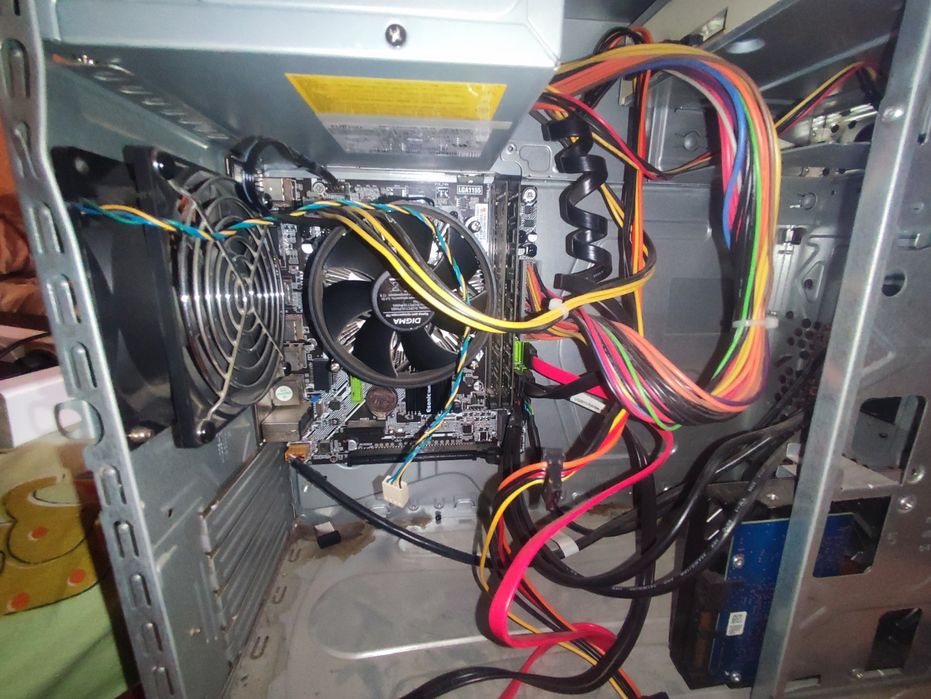 Компьютер (ПК) Intel Core i3-3220 / 8 ГБ ОЗУ / HDD 800 ГБ / в комплект