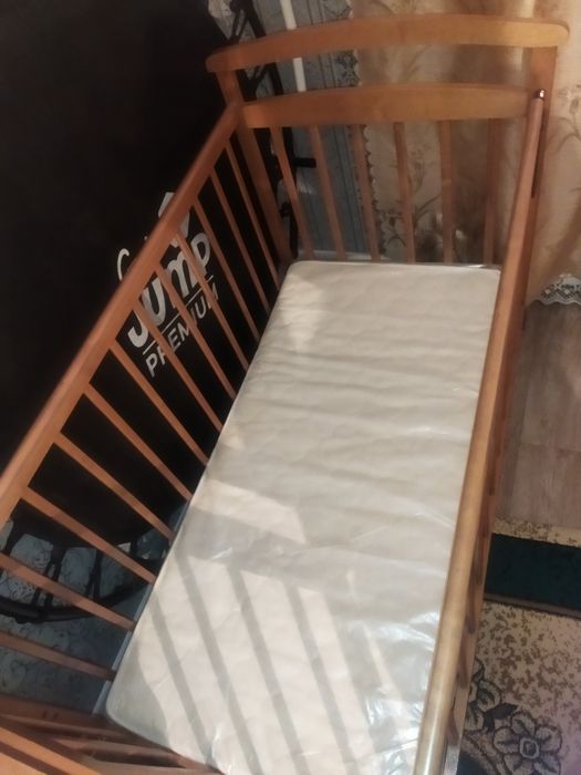 Продам манежку с матрасом