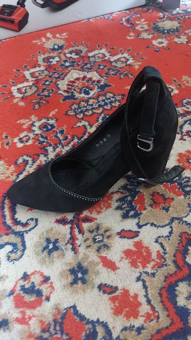 Туфли  жеские на