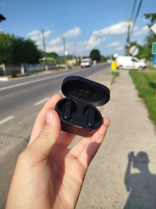 Vând căști wireless Philips