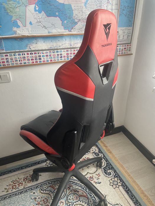 Игровое кресло thunderx