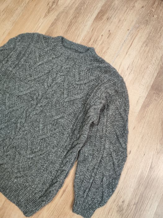 Pulover gros din lână hand made mărimea M