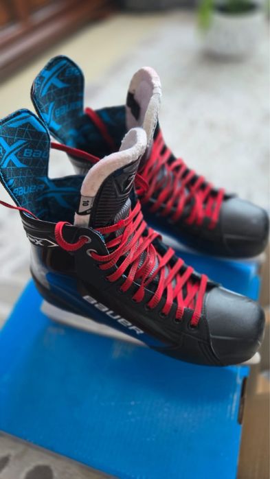 Коньки хоккейные