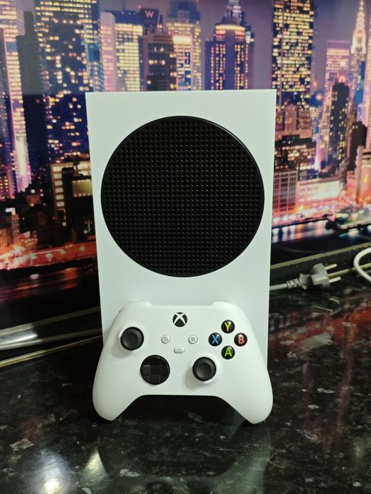 Xbox series s в отличном состояни